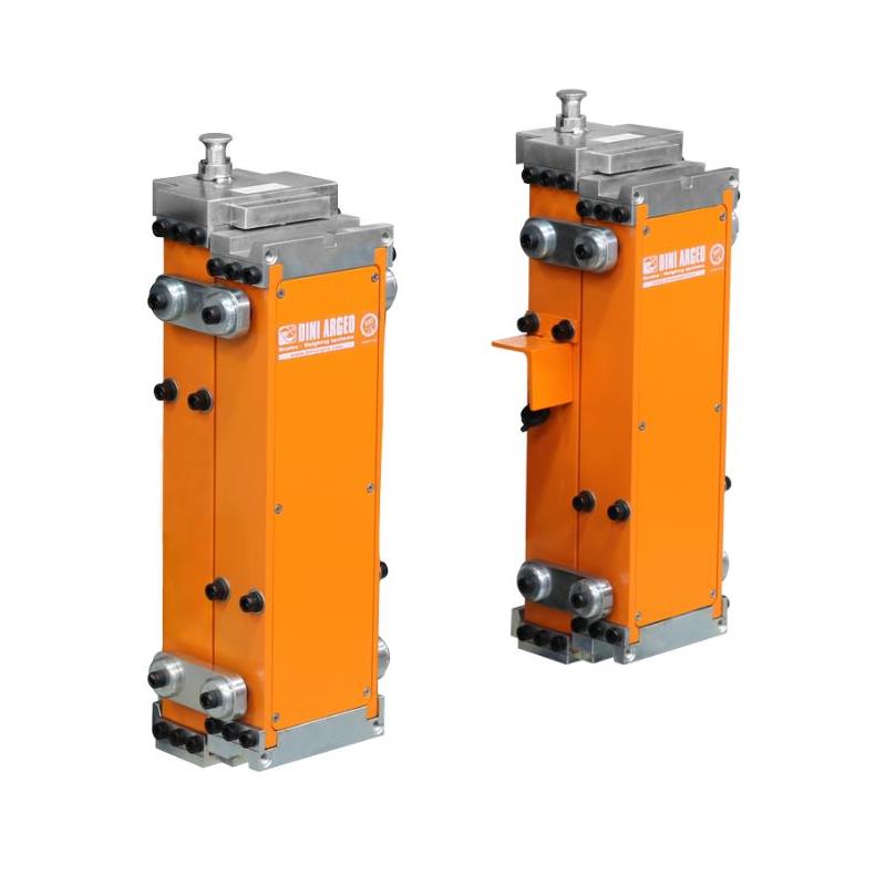 Double plate weighing system for forklifts