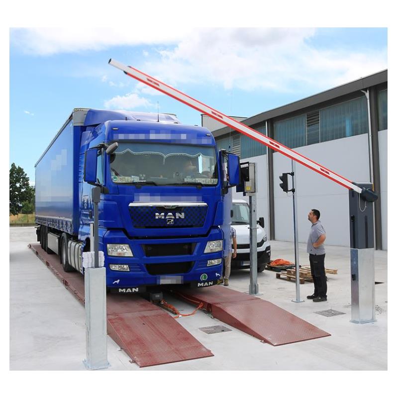 Dual track vehicle weighing 9 meter / 60 tonnes